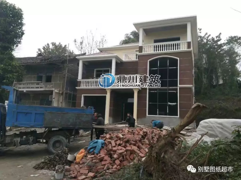 在城里28萬能買到7室4廳3衛1廚1露臺1車庫嗎？在農村建房就可以！