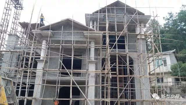 農(nóng)村自建房巧用羅馬柱，讓房子高端大氣還不貴！