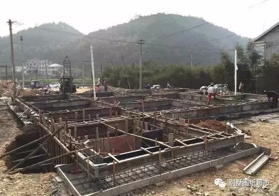 自建地中海風格別墅