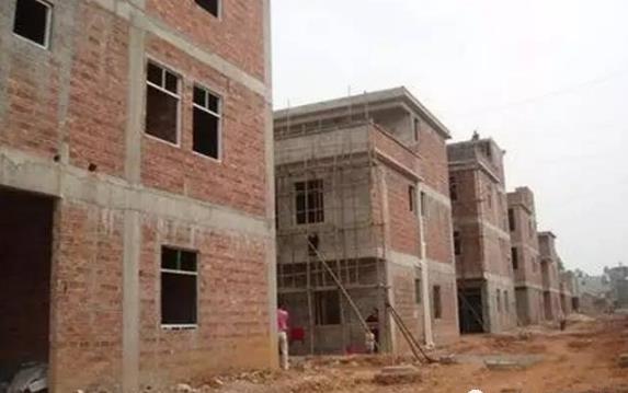 2017年農村想建房要抓緊，未來建房困難重重