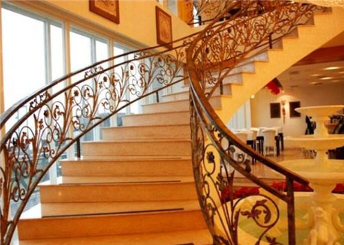 農村自建房的樓梯風水及常見的室內樓梯樣式介紹！