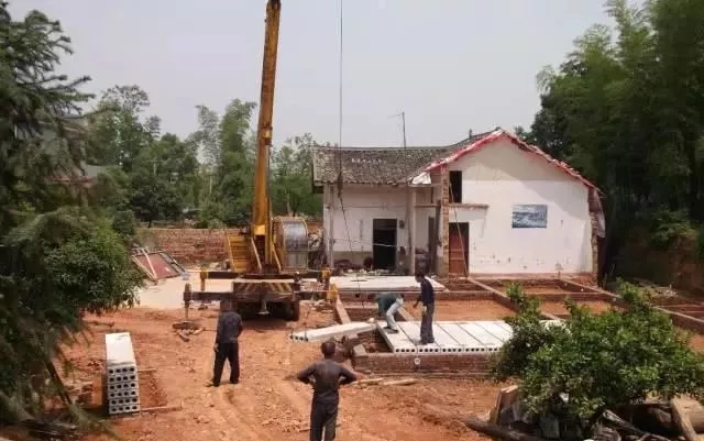 建房自述：一層帶閣樓自建房10萬搞定，養(yǎng)老真是很適合！