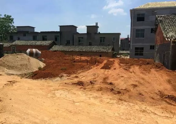 【自建房案例】網友30萬蓋三層自建房，建成效果讓鄰居紛紛仿建！