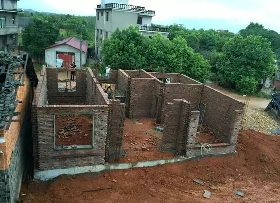 【自建房案例】網友30萬蓋三層自建房，建成效果讓鄰居紛紛仿建！