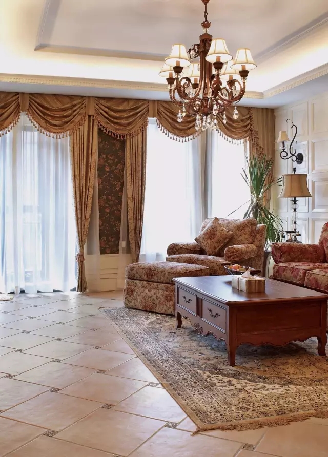 客餐廳、廚衛、陽臺的地磚如何選？區別對待才合理！