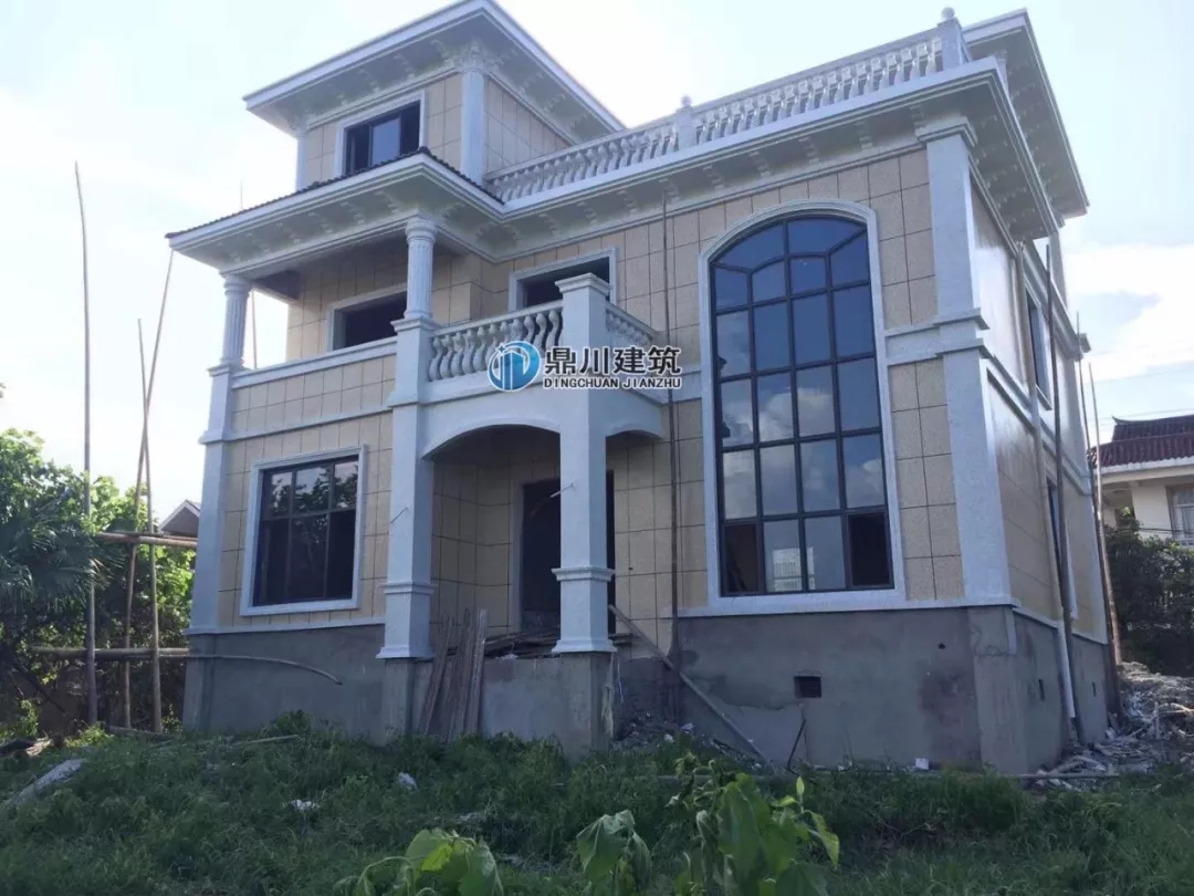 【案例】農(nóng)村建房火爆的三層帶露臺(tái)簡(jiǎn)歐小別墅，看了案例都想蓋！